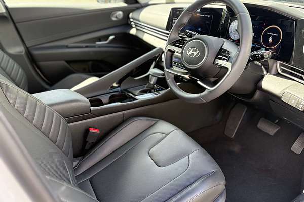 2024 Hyundai i30 Premium CN7.V2