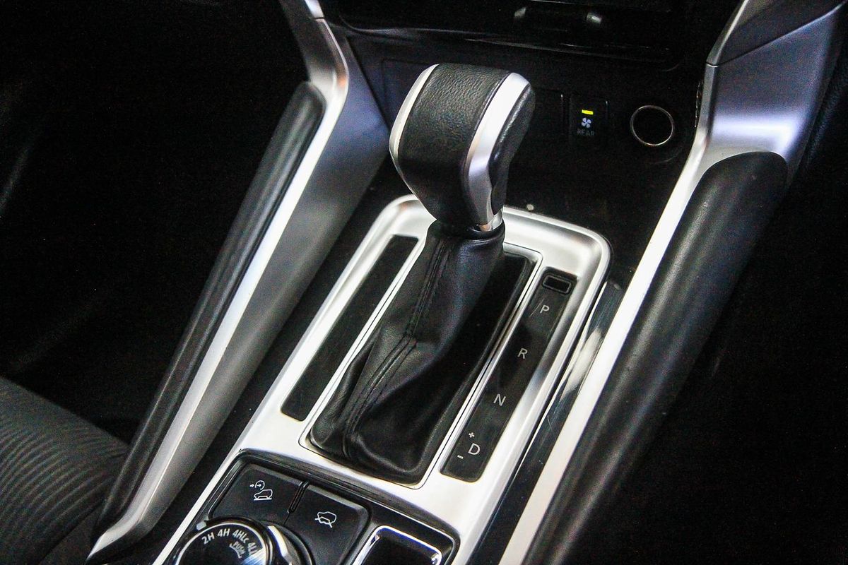 2019 Mitsubishi Pajero Sport GLX QE