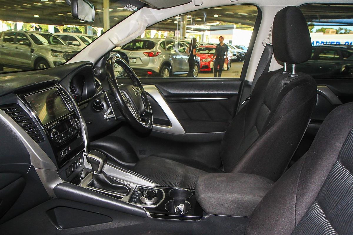 2019 Mitsubishi Pajero Sport GLX QE