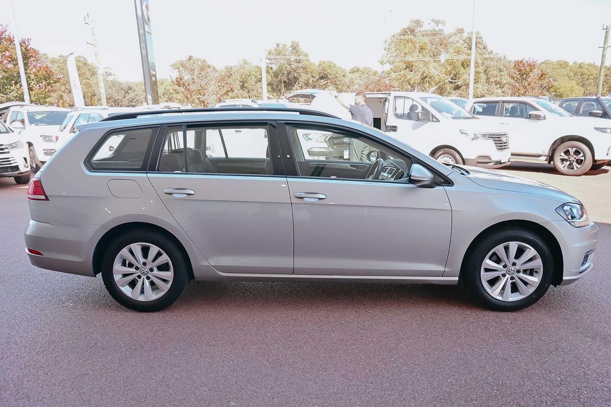 2017 Volkswagen Golf 92TSI Trendline 7
