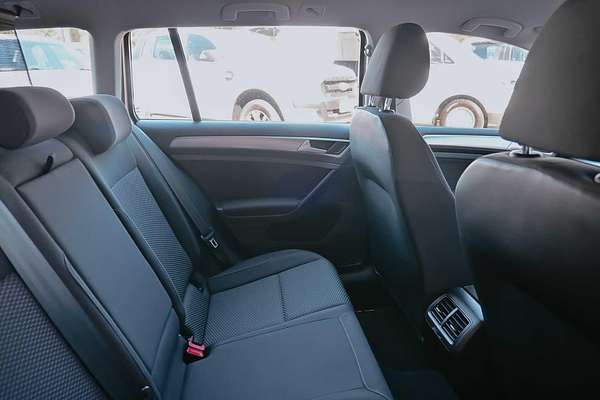 2017 Volkswagen Golf 92TSI Trendline 7