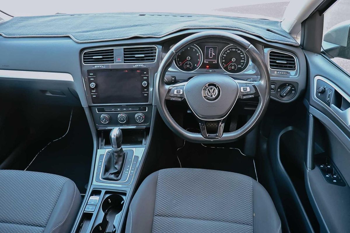 2017 Volkswagen Golf 92TSI Trendline 7