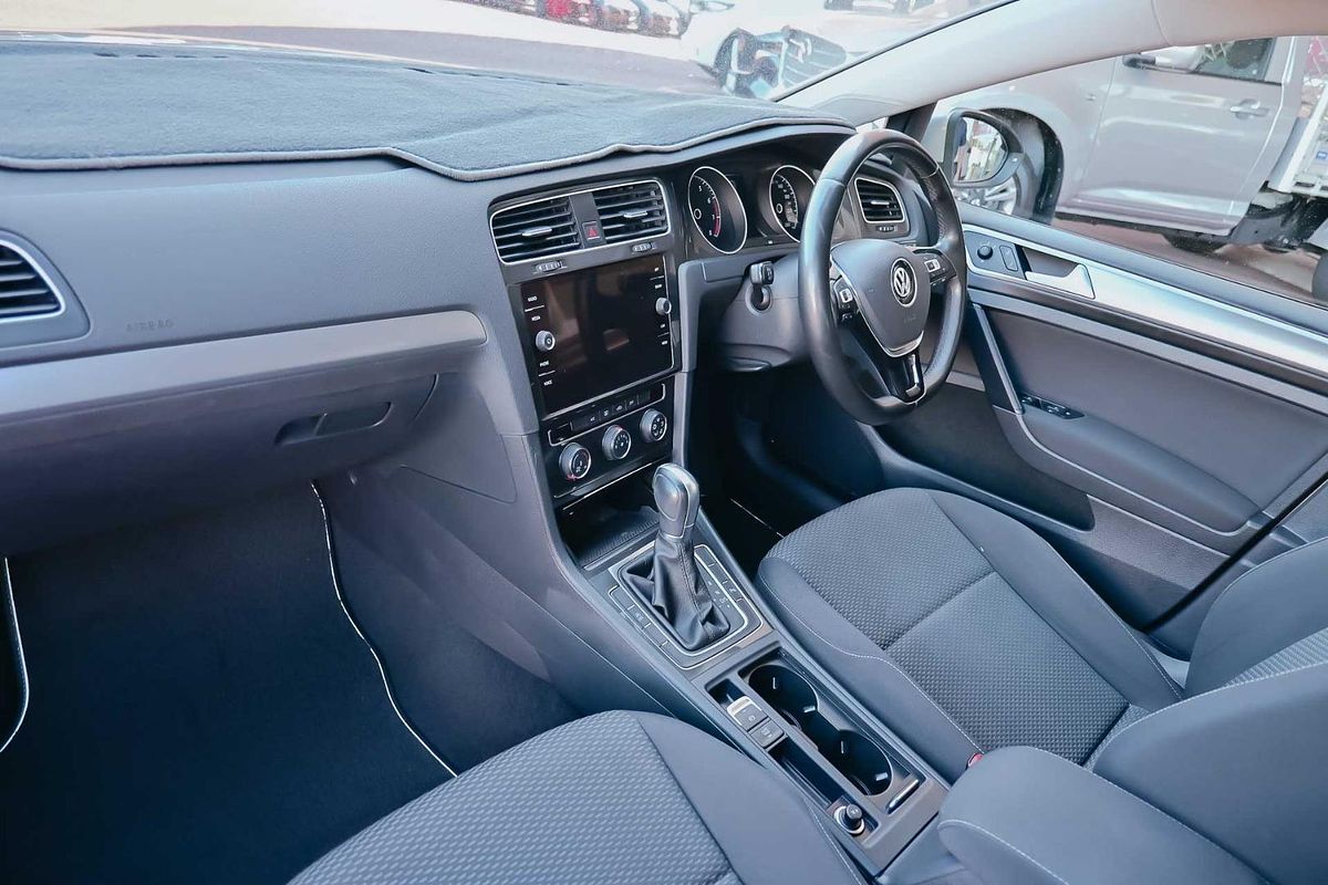 2017 Volkswagen Golf 92TSI Trendline 7