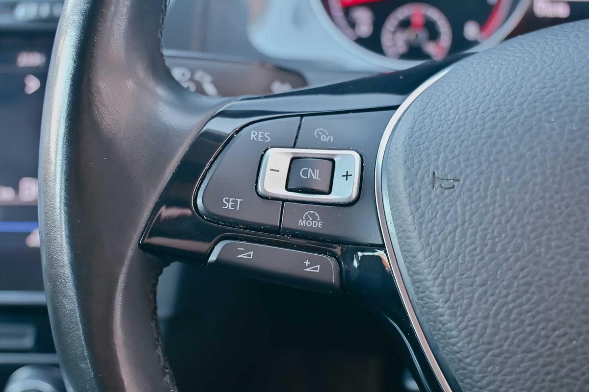 2017 Volkswagen Golf 92TSI Trendline 7