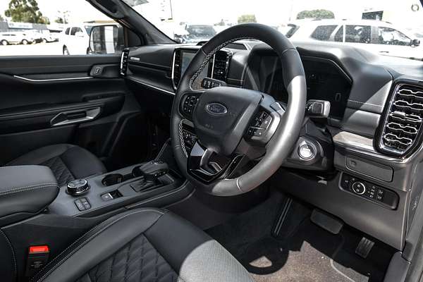 2025 Ford Everest Platinum