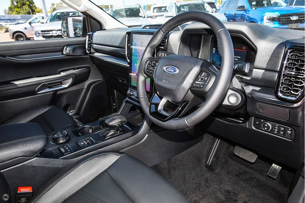 2025 Ford Everest Trend
