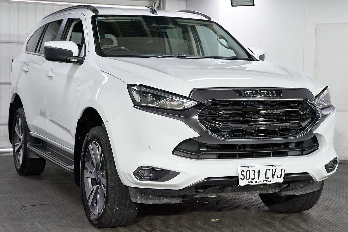 2022 Isuzu MU-X LS-T