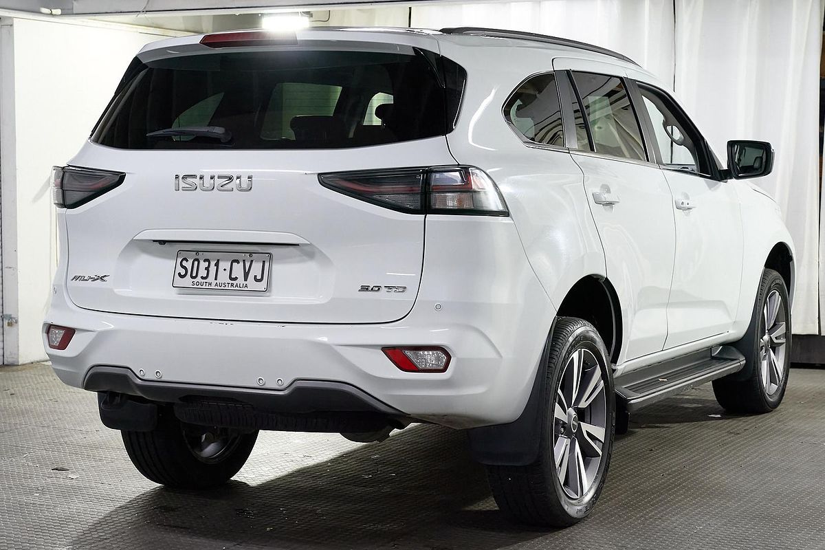 2022 Isuzu MU-X LS-T