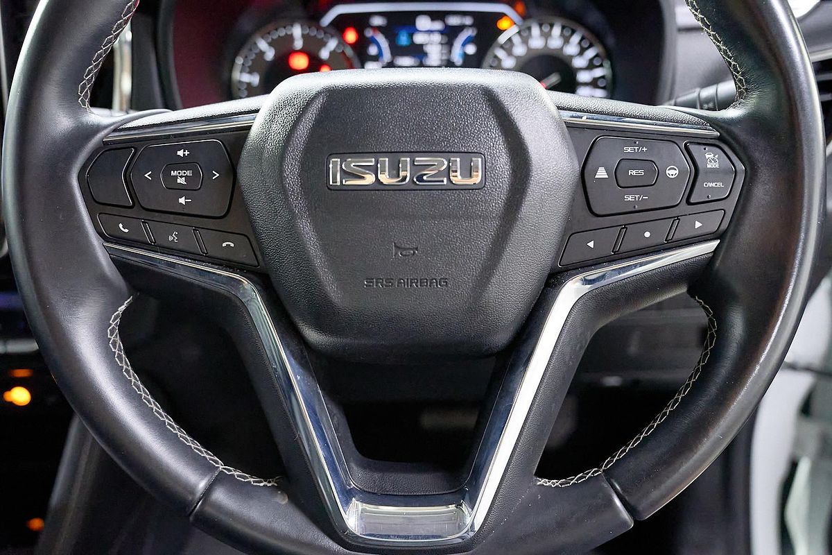 2022 Isuzu MU-X LS-T