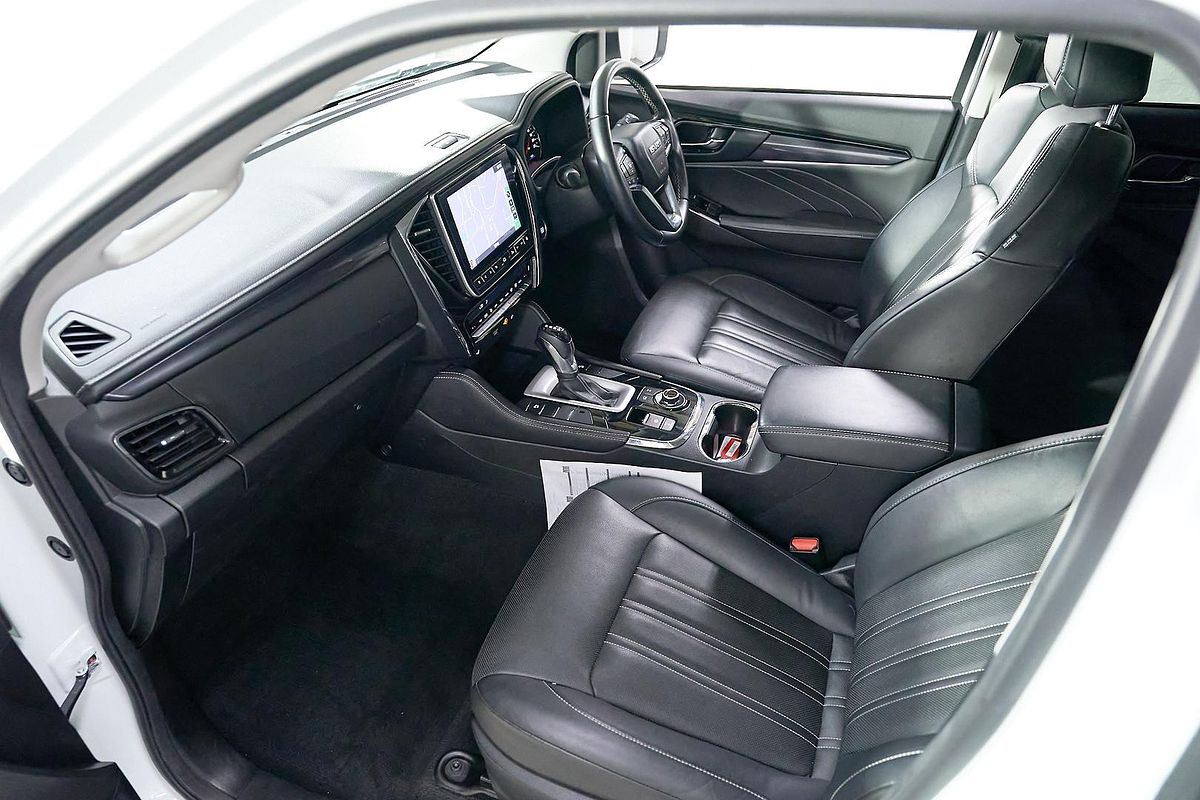 2022 Isuzu MU-X LS-T