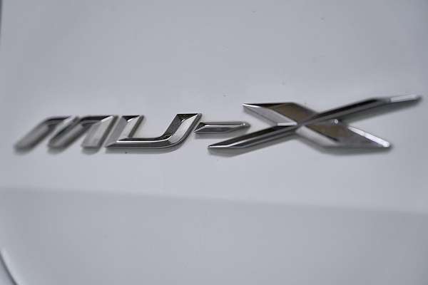 2022 Isuzu MU-X LS-T