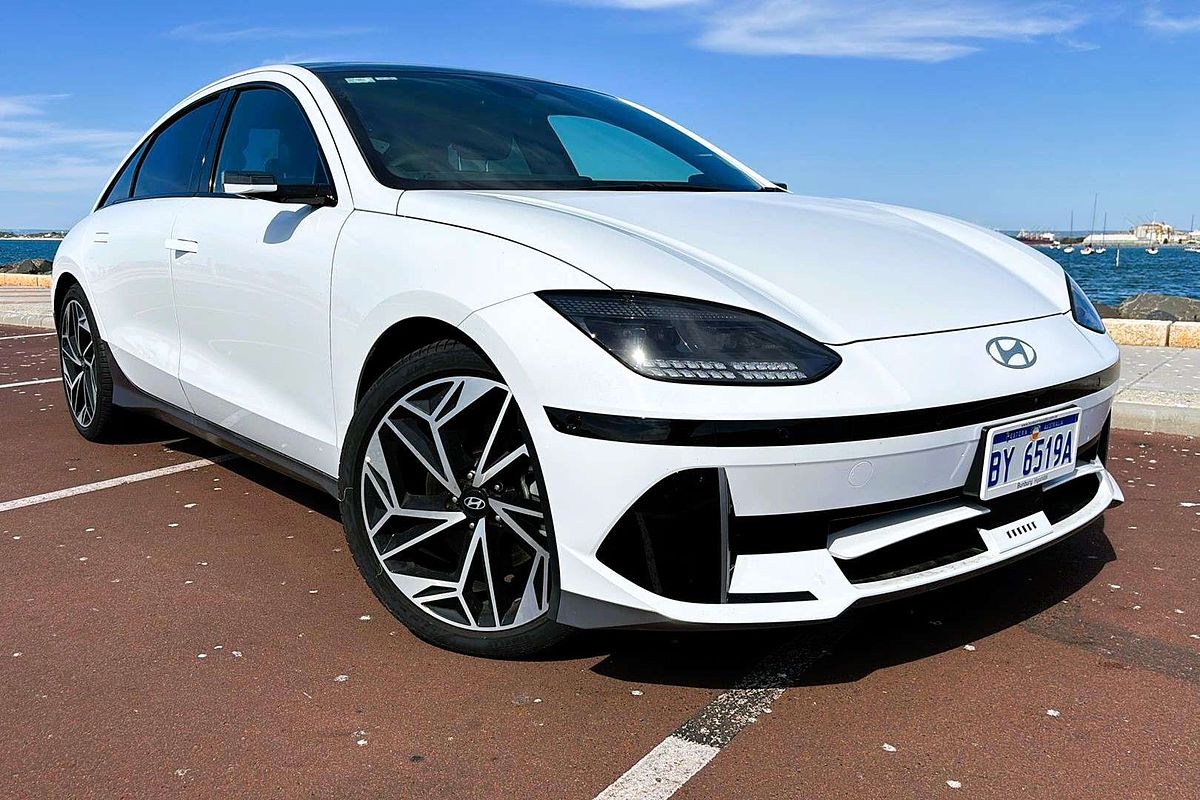 2024 Hyundai IONIQ 6 DYNAMIQ CE.V2