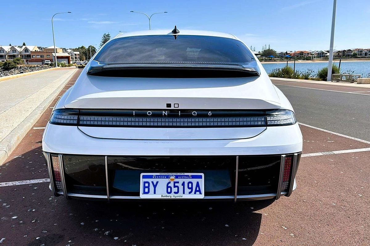 2024 Hyundai IONIQ 6 DYNAMIQ CE.V2