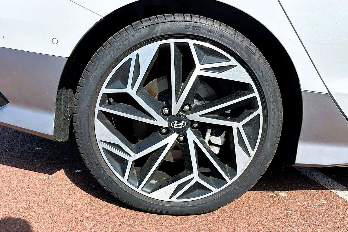 2024 Hyundai IONIQ 6 DYNAMIQ CE.V2