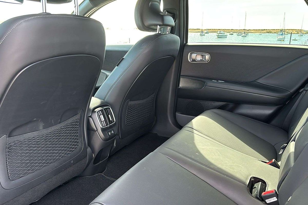 2024 Hyundai IONIQ 6 DYNAMIQ CE.V2