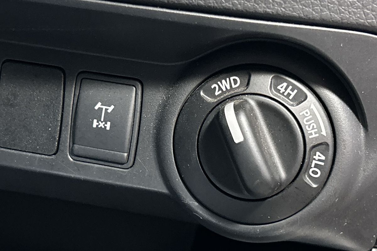 2020 Nissan Navara ST D23 Series 4 4X4