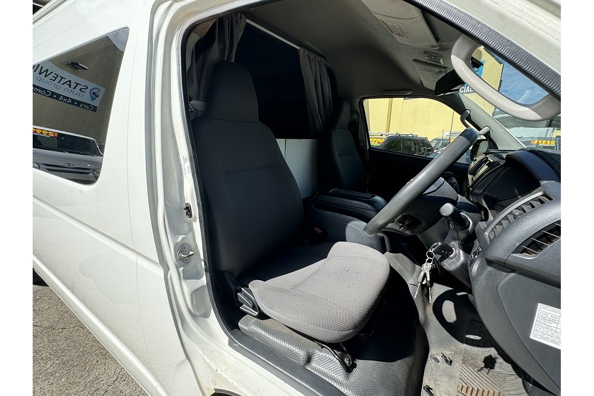 2018 Toyota HiAce Commuter KDH223R MY16