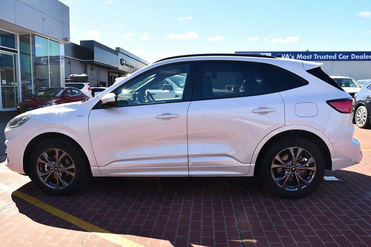 2022 Ford Escape ST-Line ZH