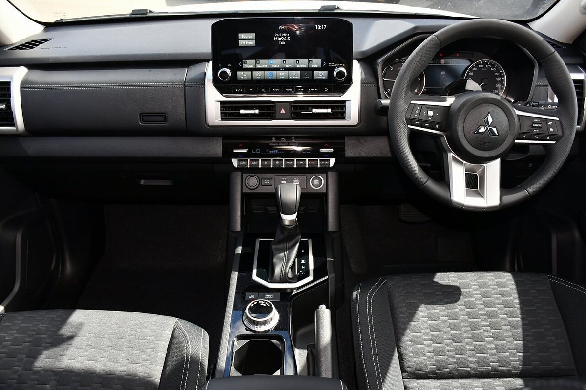 2024 Mitsubishi Triton GLS MV 4X4