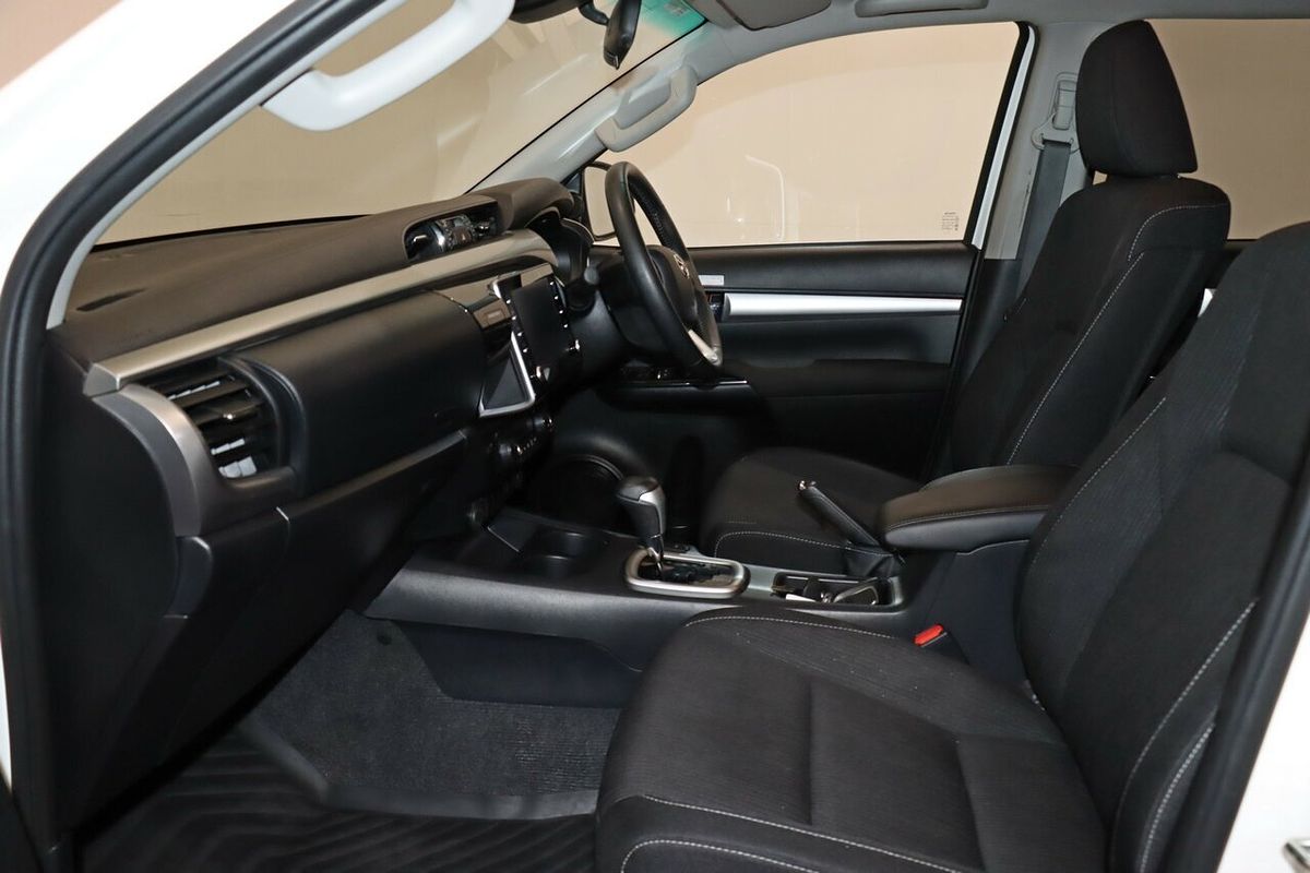 2022 Toyota Hilux SR5 GUN126R 4X4