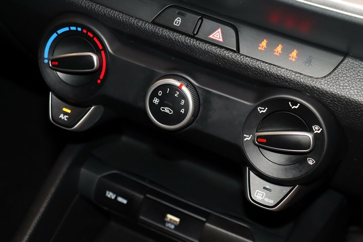 2023 Kia Stonic S YB