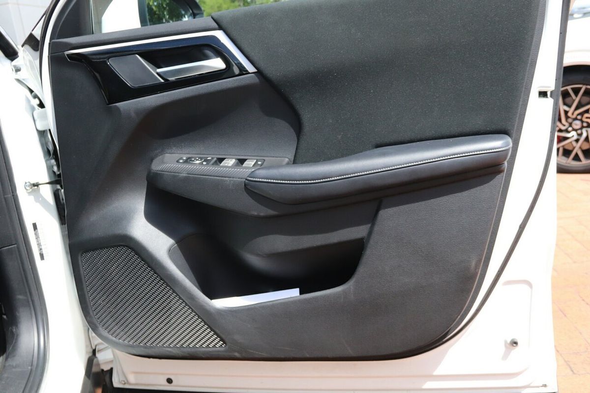 2023 Mitsubishi Outlander ES ZM