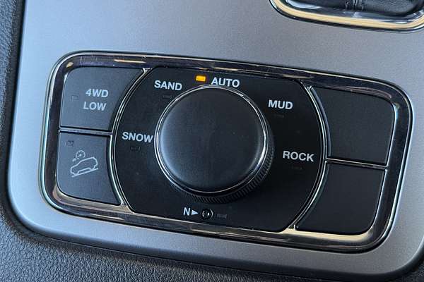 2020 Jeep Grand Cherokee Night Eagle WK