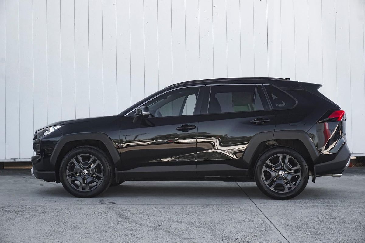 2022 Toyota RAV4 Edge AXAA54R