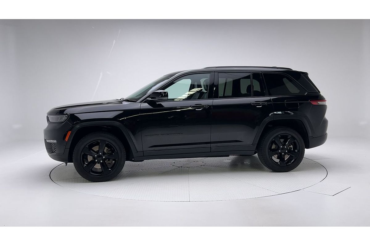 2022 Jeep Grand Cherokee Night Eagle WL