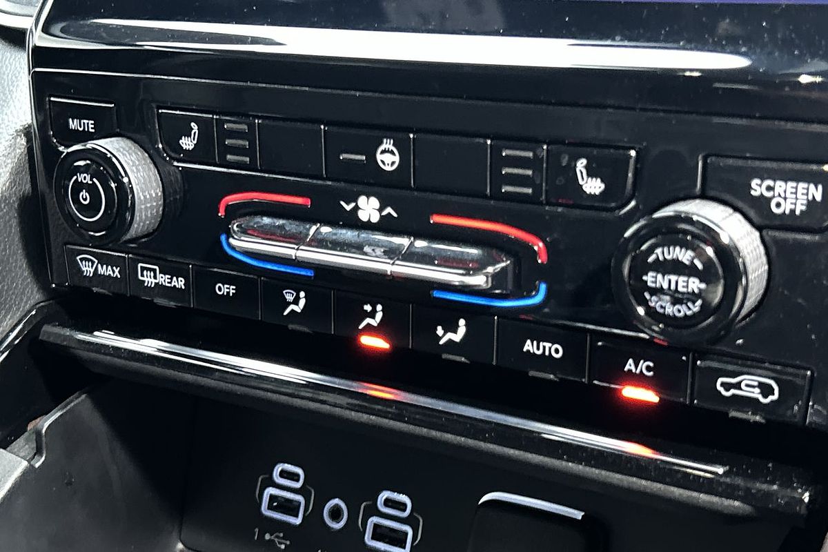 2022 Jeep Grand Cherokee Night Eagle WL