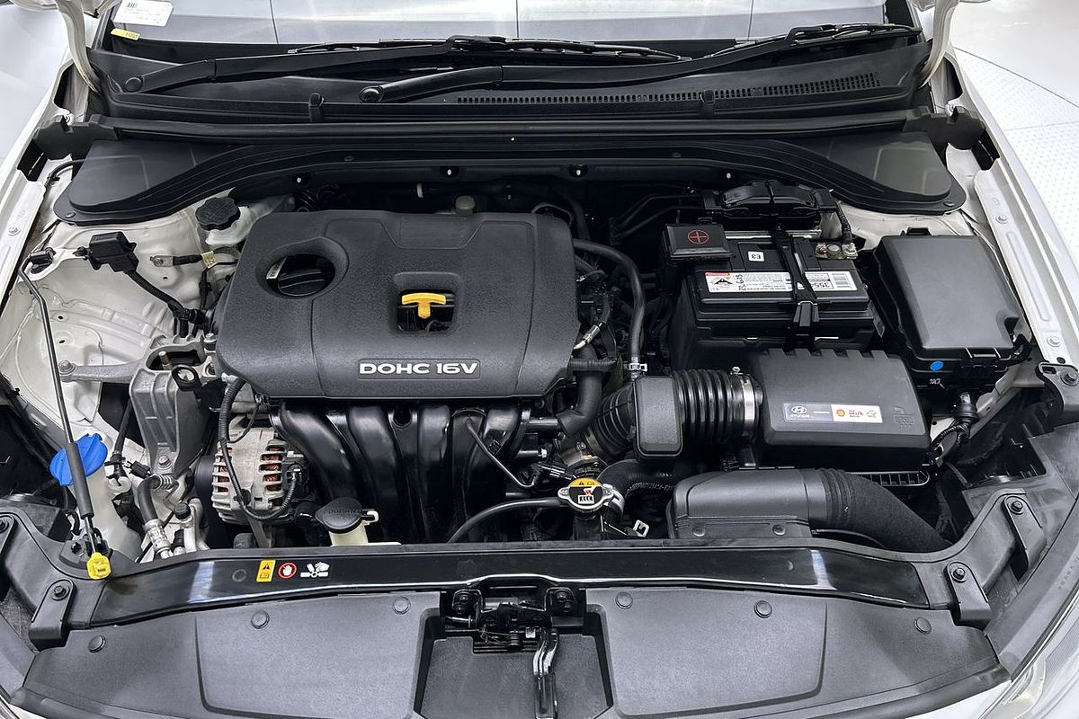 2015 Hyundai Elantra Active AD