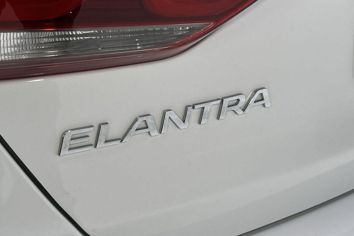 2015 Hyundai Elantra Active AD