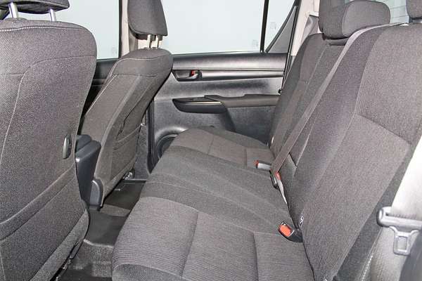 2020 Toyota Hilux SR GUN126R 4X4