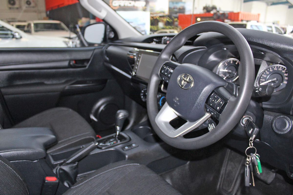 2020 Toyota Hilux SR GUN126R 4X4