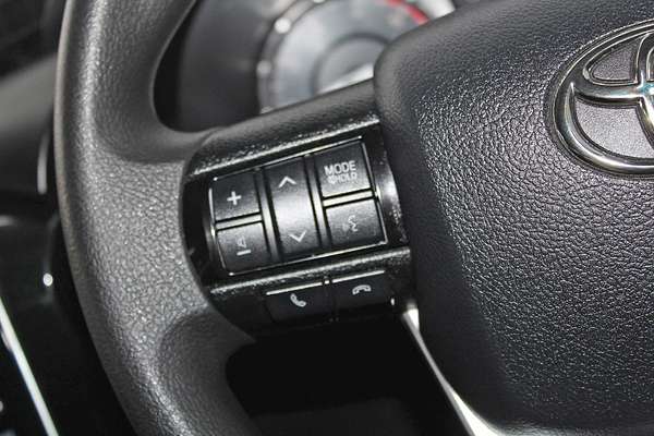 2020 Toyota Hilux SR GUN126R 4X4