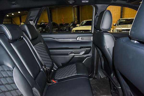 2024 Ford Everest Platinum