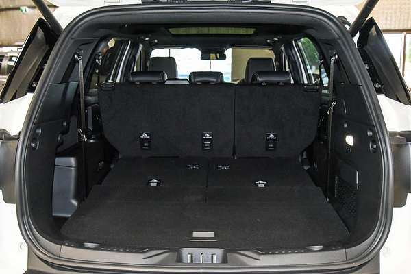 2024 Ford Everest Platinum