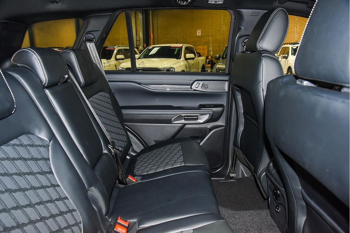 2024 Ford Everest Platinum