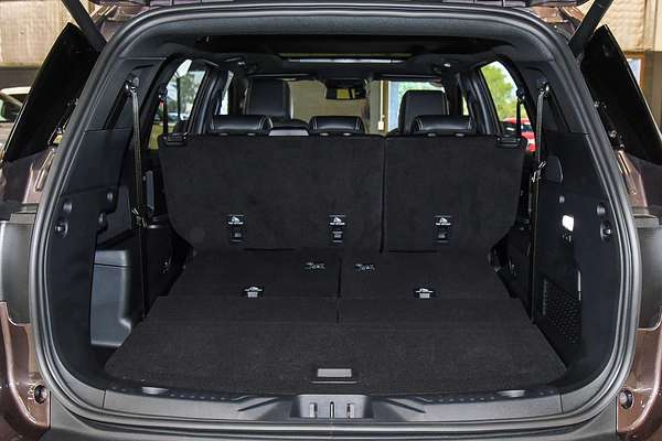 2024 Ford Everest Platinum