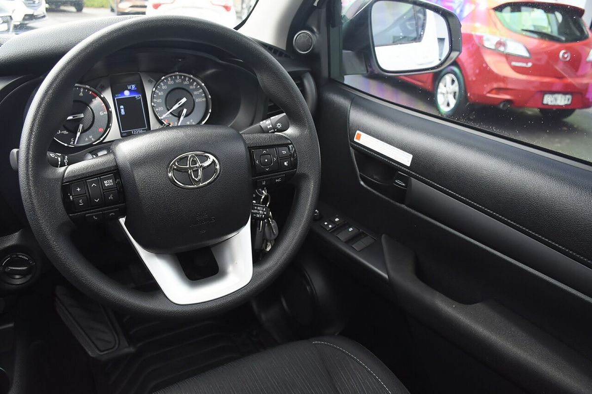 2023 Toyota Hilux SR GUN126R 4X4