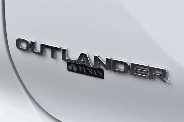 2023 Mitsubishi Outlander ES ZM