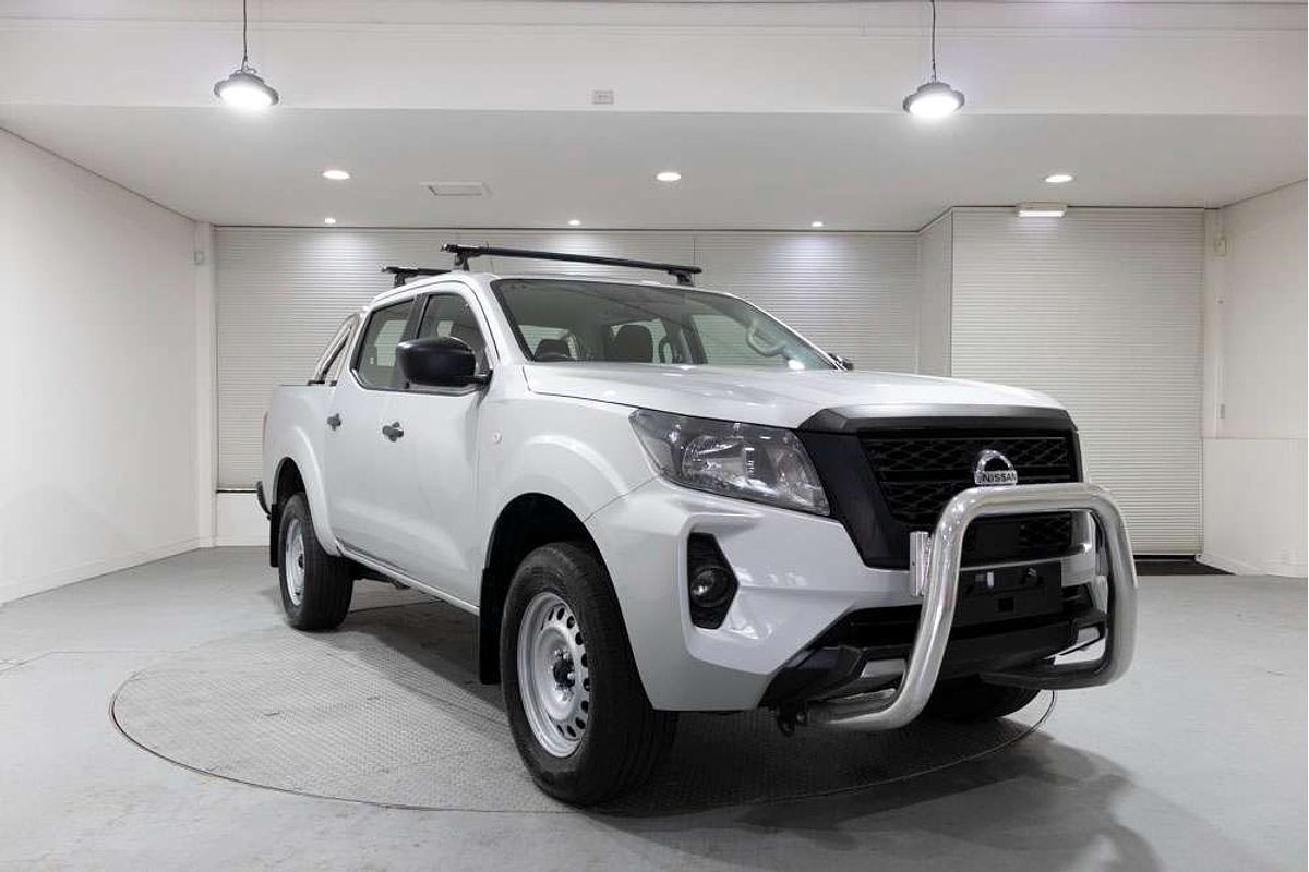 Nissan NAVARA 4X4 2.3 DSL AUTO DC SL