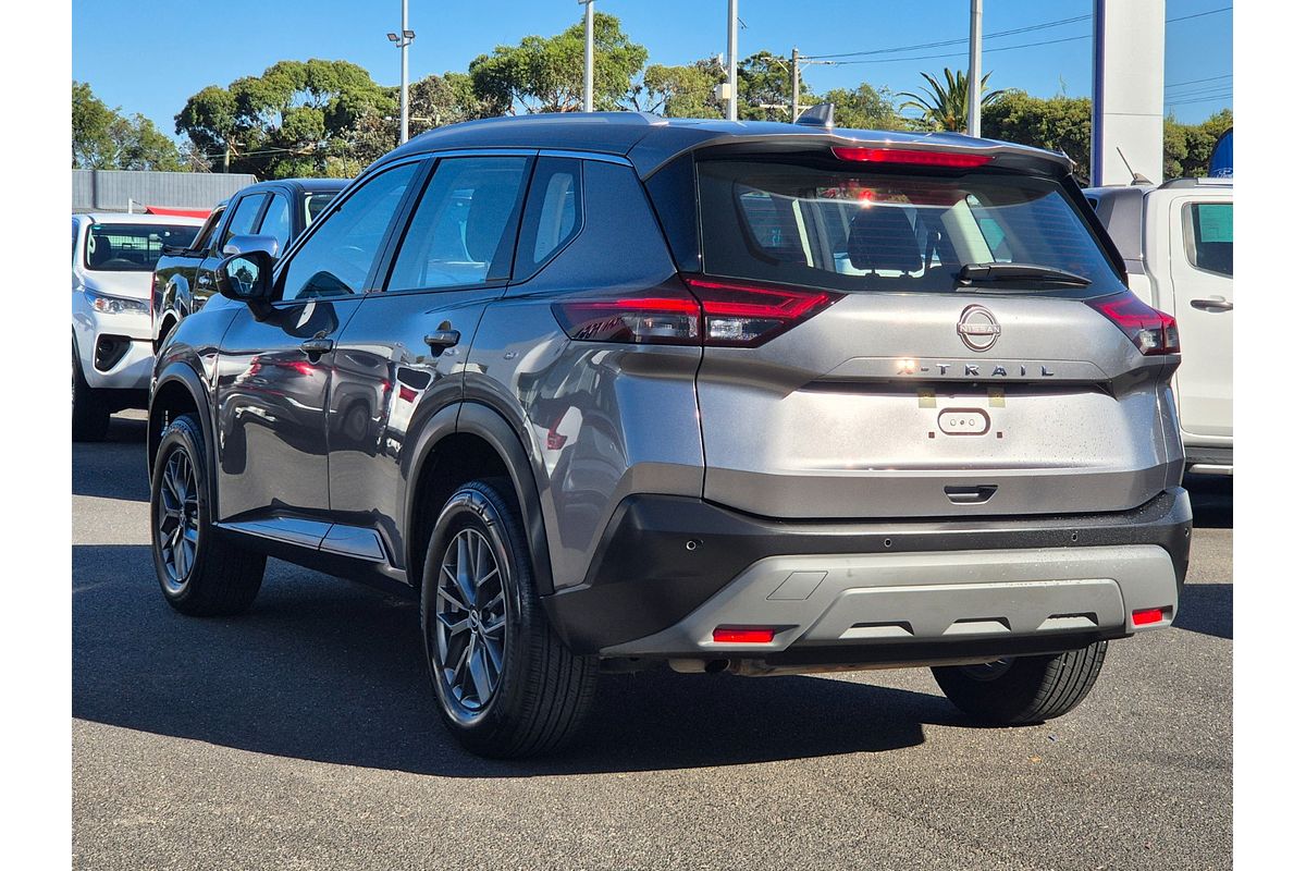 2024 Nissan X-TRAIL ST T33