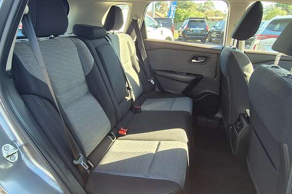 2024 Nissan X-TRAIL ST T33
