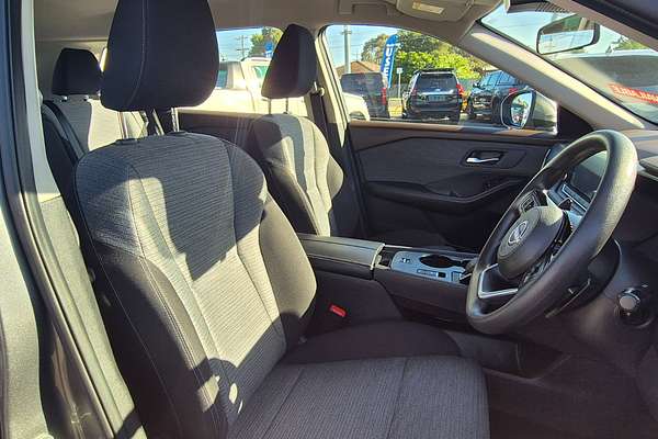 2024 Nissan X-TRAIL ST T33