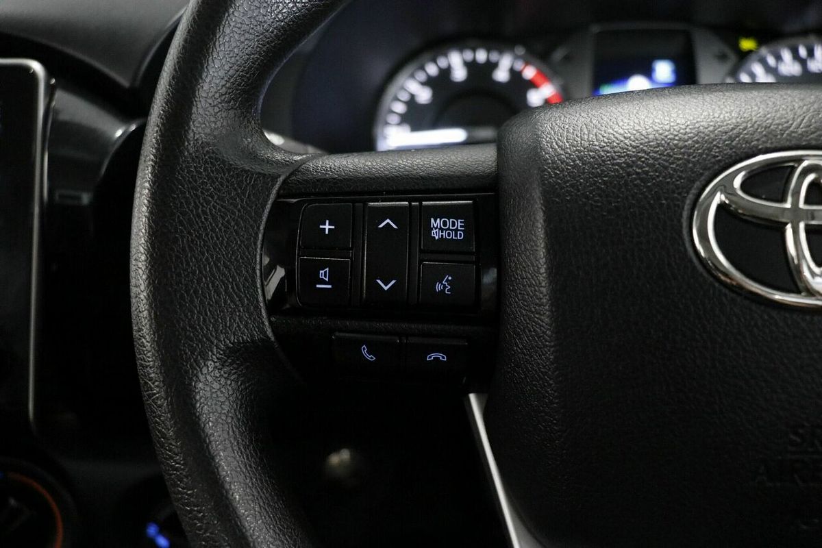 2021 Toyota Hilux SR GUN126R 4X4