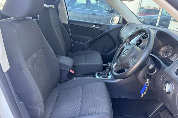 2011 Volkswagen Tiguan 103TDI 5N