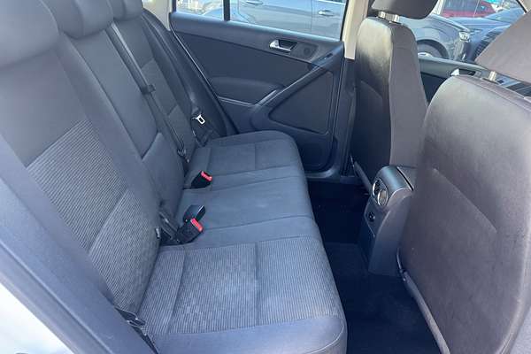 2011 Volkswagen Tiguan 103TDI 5N