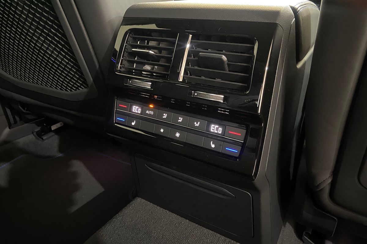 2024 Volkswagen Touareg R RC
