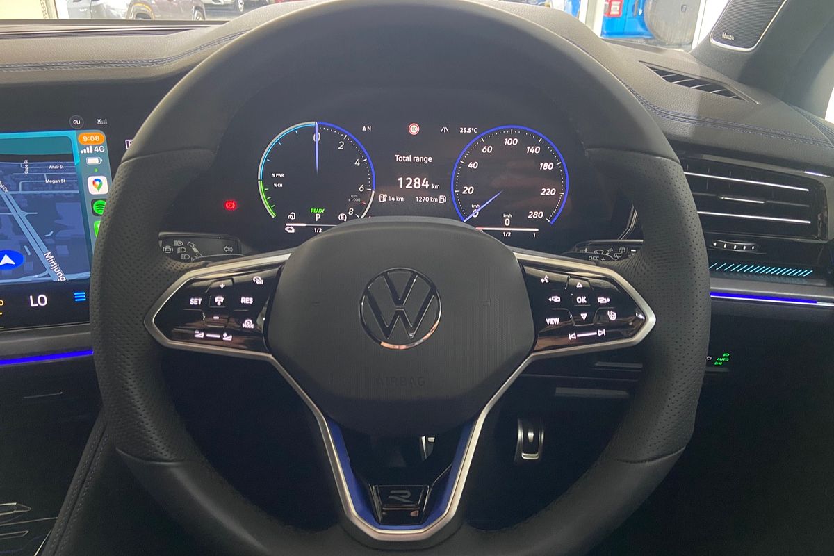 2024 Volkswagen Touareg R RC